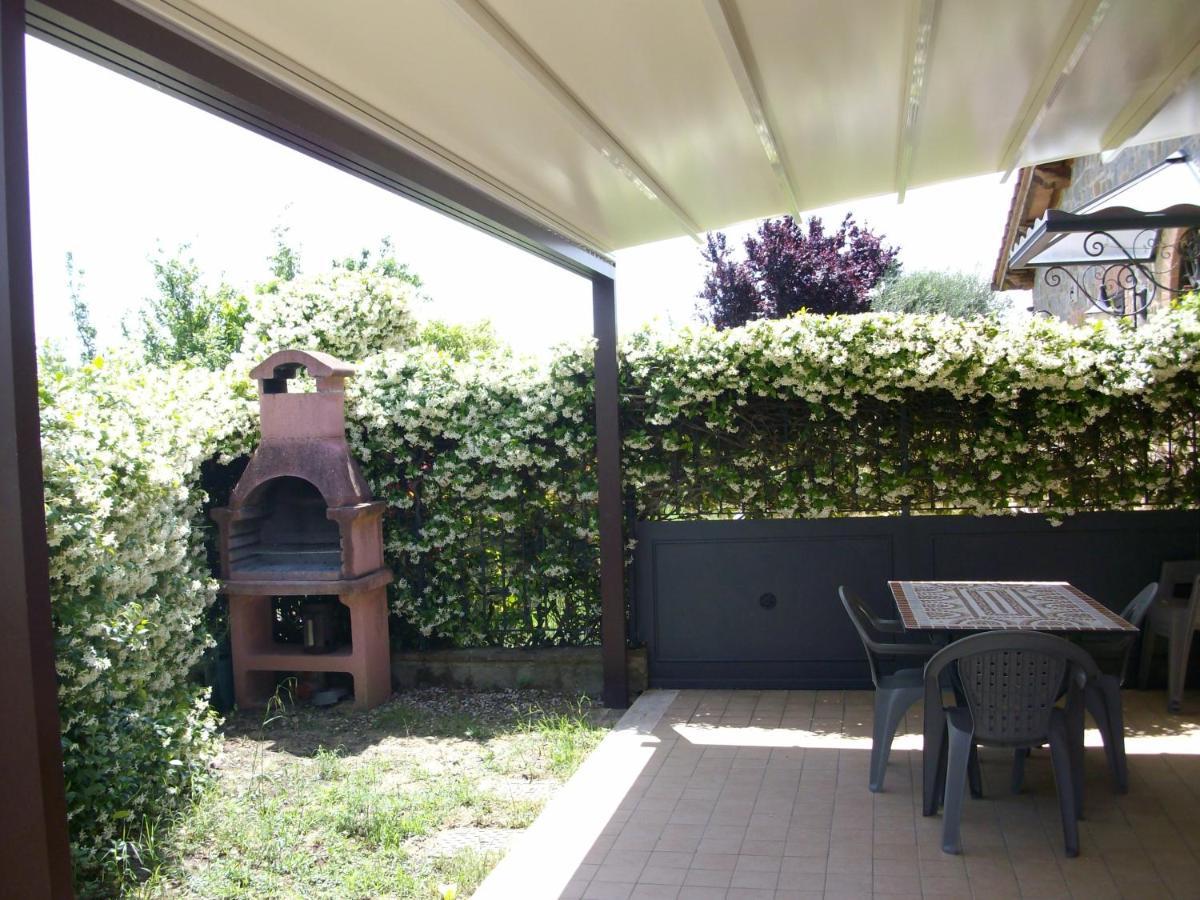 La Loggina Maxi Con 2 Giardini Recintati Privati Apartment Tuoro sul Trasimeno